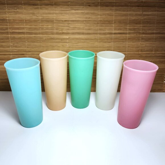 Tupperware Tall Tumblers Set of 5 Drink Glass 15 oz Juice Cups 107 Vintage 70s - Picture 1 of 9